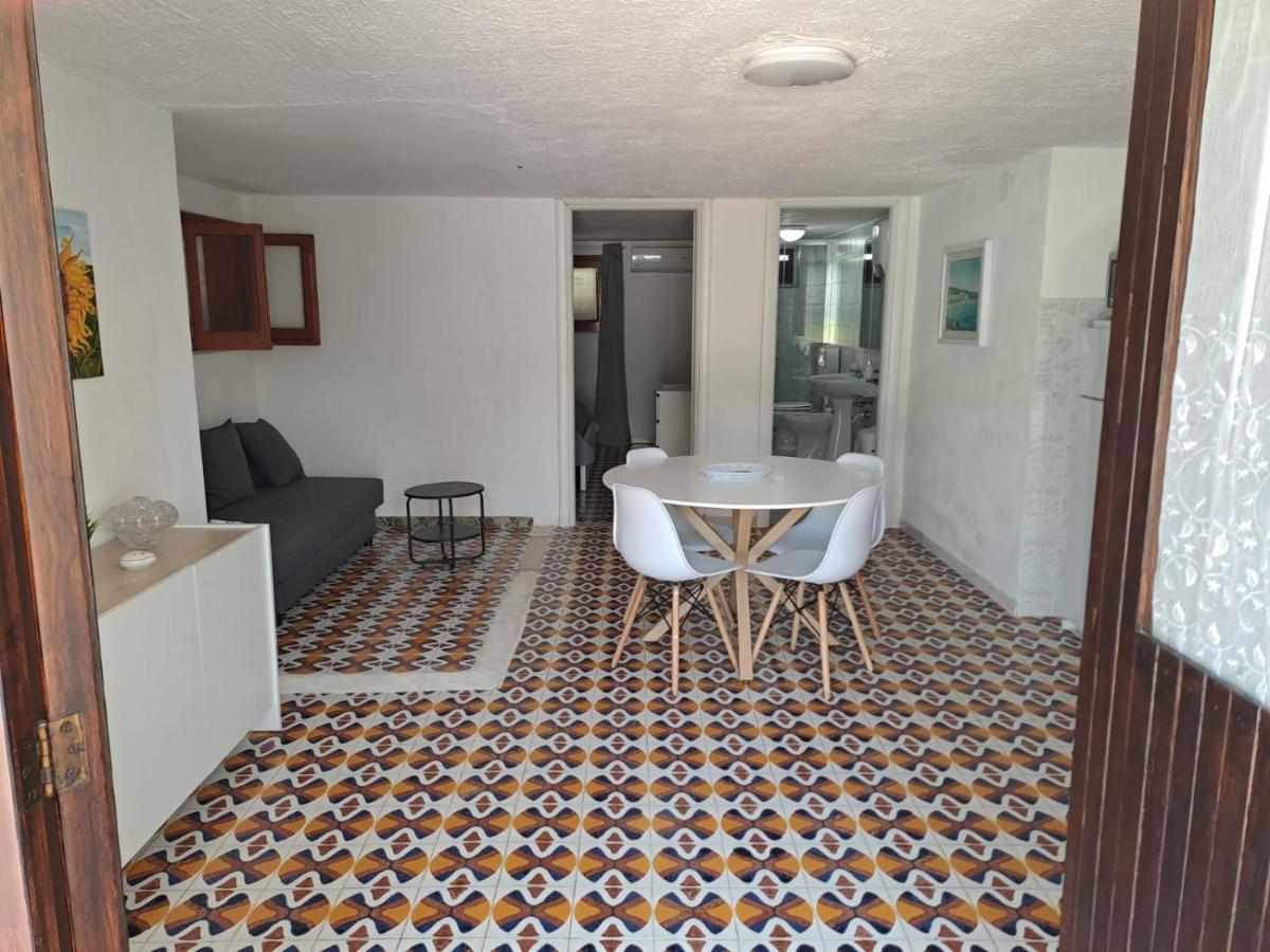 Villa Rita Apartment Fontane Bianche Rum bild